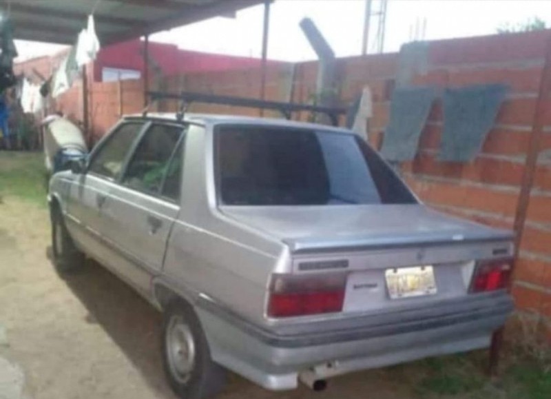 Un hombre que participó en la feria llevada a cabo en el playón de la estación, fue víctima del robo de su vehículo, que estaba estacionado a metros del lugar.