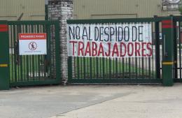 Manifestación de los trabajadores de Fiplasto en la Secretaría de Trabajo