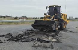 Poletti mandó a cortar pasto y reparar baches de Ruta 9 ante el abandono de Nación