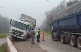 Camión colisionó en el ingreso a Comirsa